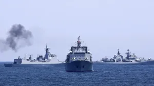 بكين وموسكو تبدآن مناورات عسكرية مشتركة في بحر اليابان