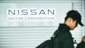 انخفاض أسهم نيسان 6.8% بعد تخارج صندوق «مرسيدس - بنز»