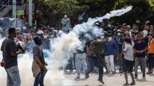 محادثات بين الجيش ومحتجي نيبال لتعيين زعيم مؤقت للبلاد