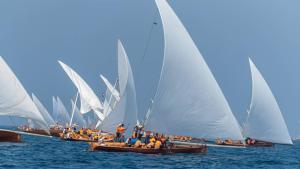 سباق النوف للمحامل الشراعية فئة 43 قدماً ينطلق في أبوظبي السبت