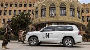 الحوثيون يحتجزون 15 موظفاً أممياً في صنعاء