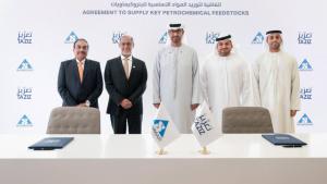 سلطان الجابر يشهد توقيع الاتفاقية بين «تعزيز» و «سانمار»