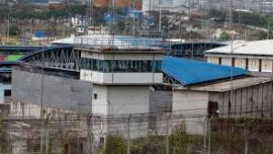 سجن ليتورال