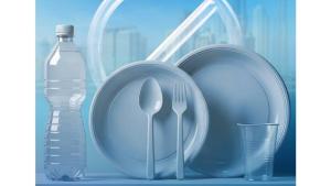 منتجات بلاستيكية يحظر تداولها في الدولة ابتداء من الأول من يناير 2026