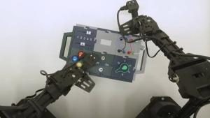 روبوت يعمل بالنموذج الجديد