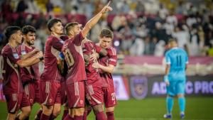 احتفال لاعبي الوحدة بهدف كايو