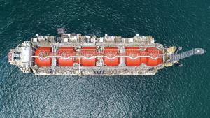 ناقلة غاز طبيعي مسال