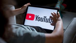 إدمان الأطفال على يوتيوب