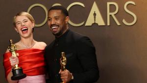 جيسي باكلي ومايكل بي. جوردان يحتفيان بأول فوز لكل منهما