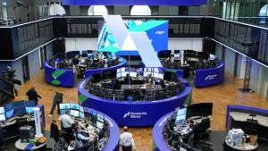 الأسهم الأوروبية تتراجع وسط ضبابية الحرب