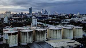 صهاريج لتخزين النفط والوقود في فرانكفورت