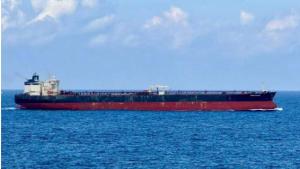 ناقلة نفط ماليزية تعبر مضيق هرمز