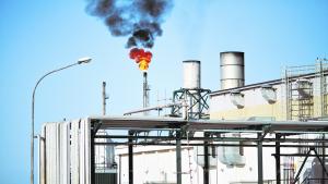 مصفاة الزاوية النفطية على بعد حوالي 40 كيلومتراً غرب طرابلس الليبية (أرشيفية)