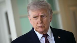 ترامب لبريطانيا: أوروبا بحاجة للطاقة.. افتحوا حقول نفط بحر الشمال