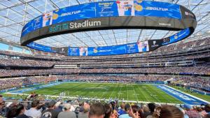 ملعب سوفي في لوس انجلوس