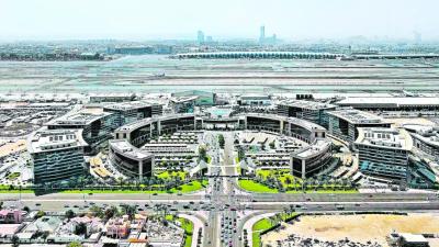 المنطقة الحرة لمطار دبي دافزا