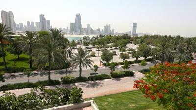 شاطئ الممزر.. ملاذ عشاق الاستجمام في دبي