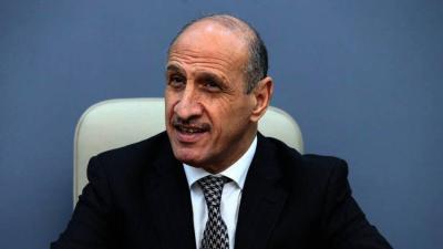 نجم الكرة العراقية السابق عدنان درجال