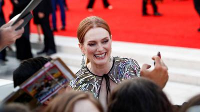 إطلالات لافتة للنجوم في مهرجان البندقية السينمائي