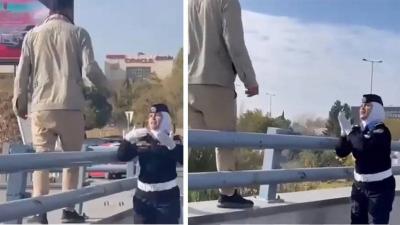 عُلا الجالودي خلال تعاملها مع الموقف