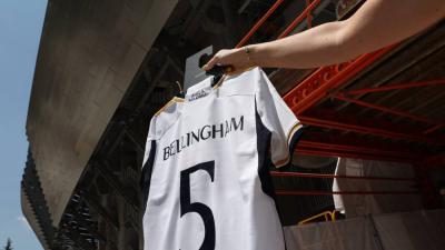 لاعب الوسط الدولي الإنجليزي الشاب جود بيلينغهام