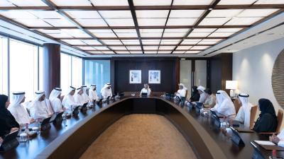 حمدان بن محمد يعتمد سياسة «صندوق التنمية المجتمعية» ومشروع «فرز الوحدات العقارية»