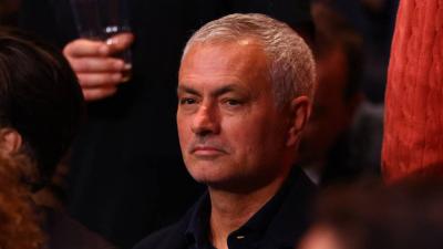 مورينيو يتابع النزالات