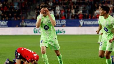 برشلونة يواجه أوساسونا ويسعى لتوسيع الفارق مع يال مدريد