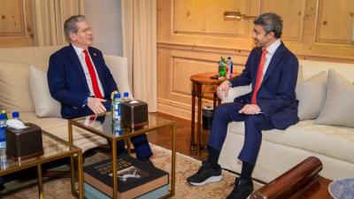 سموّ الشيخ عبدالله بن زايد آل نهيان، نائب رئيس مجلس الوزراء ووزير الخارجية، سكوت بيسينت وزير الخزانة الأمريكي.