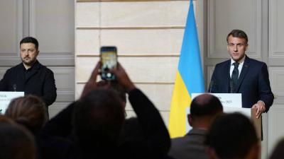 ماكرون والرئيس الأوكراني