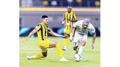 من لقاء الذهاب بين شباب الأهلي وكلباء