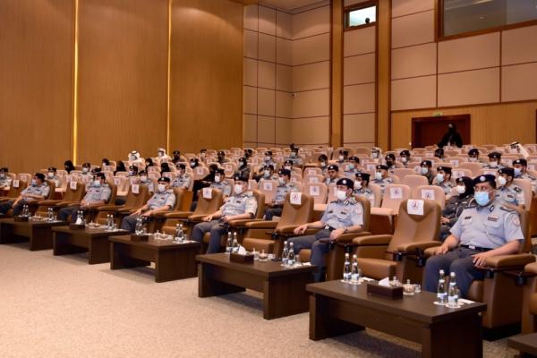 الحضور أثناء افتتاح الملتقى