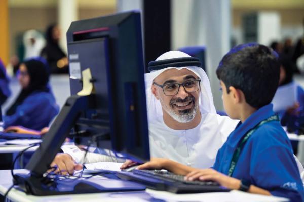 خالد بن محمد بن زايد يحضر فعاليات النسخة الرابعة عشرة من المسابقة الوطنية لمهارات الإمارات 2