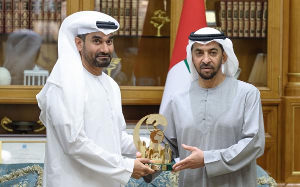 حمدان بن زايد يكرم الجهات الحكومية الداعمة لتنفيذ خطة أبوظبي المئوية البيئية