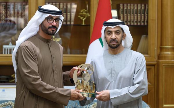 حمدان بن زايد يكرم الجهات الحكومية الداعمة لتنفيذ خطة أبوظبي المئوية البيئية