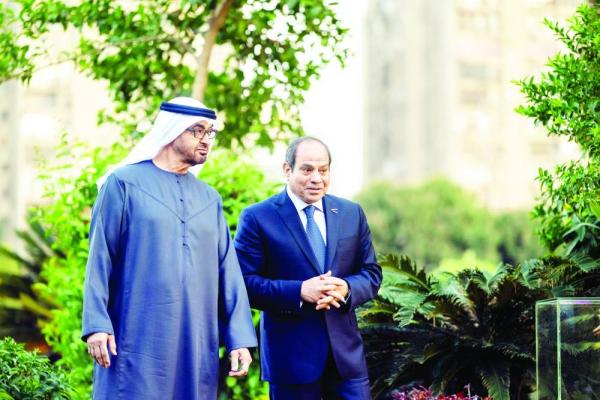 محمد بن زايد في مصر .. والسيسي يستقبله بمأدبة إفطار 2 5916578