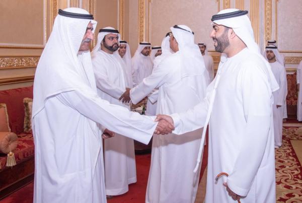 الشرقي ومحمد بن حمد خلال تقبل التهاني