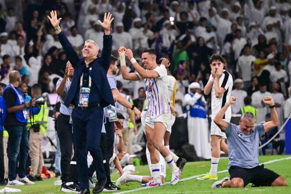 كريسبو يحتفل مع الجمهور