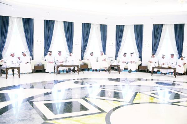 سعود بن صقر وعبدالله بن راشد والشيوخ يقدمون واجب العزاء
