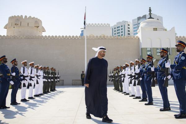 محمد بن زايد: بكل فخر رفعنا علم الإمارات.. وستظل رايتنا دائماً عالية