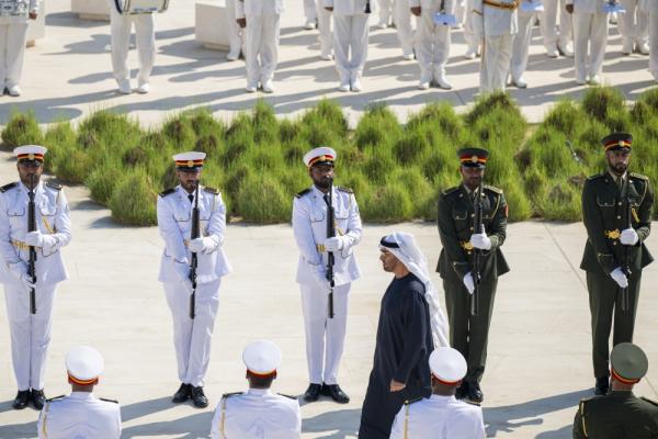 محمد بن زايد: بكل فخر رفعنا علم الإمارات.. وستظل رايتنا دائماً عالية
