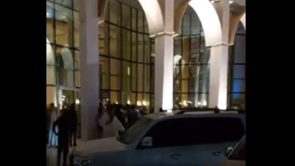 صورة من اقتحام ميليشيات مسلحة لمقر إقامة المجلس الرئاسي الليبي صورة من اقتحام ميليشيات مسلحة لمقر إقامة المجلس الرئاسي الليبي
