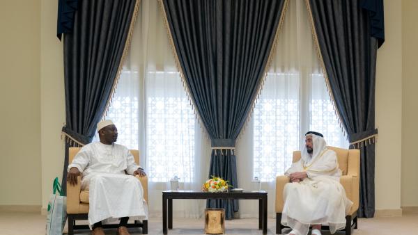 سلطان يستقبل أمين عام مجمع الفقه الإسلامي سلطان يستقبل أمين عام مجمع الفقه الإسلامي