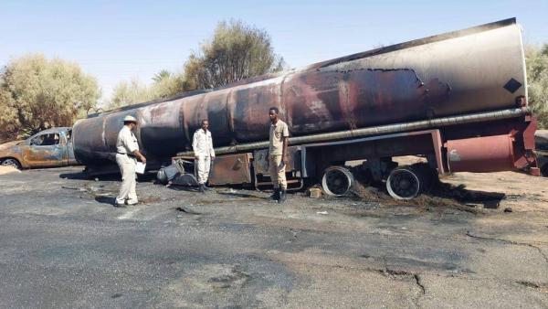 عناصر من المباحث المركزية تفحص صهريح وقود «بيت بيه»