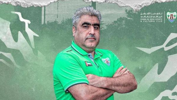 يعقوب مراقي مدرب الحصن لكرة الصالات يعقوب مراقي مدرب الحصن لكرة الصالات