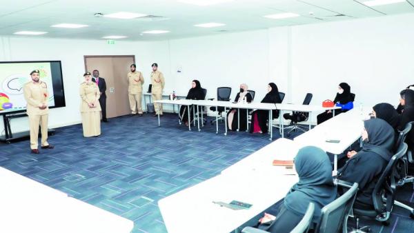 شرطة دبي تطلق أول دبلوم لغة إشارة للعنصر النسائي