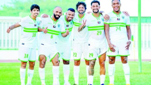 فرحة لاعبي دبا الحصن