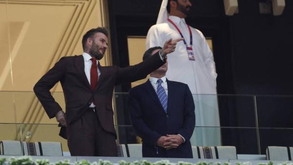 بيكهام أثناء حضوره مباراة إنجلترا والولايات المتحدة