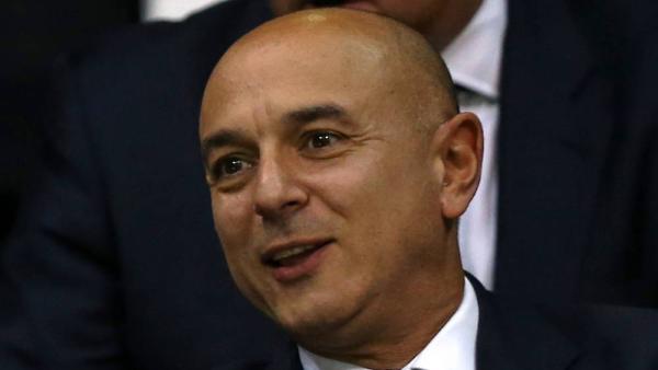ليفي يفضل العزلة والروبوتات
