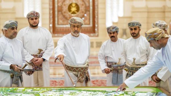 السلطان هيثم خلال تدشين المدينة النموذجية (ألخليج)